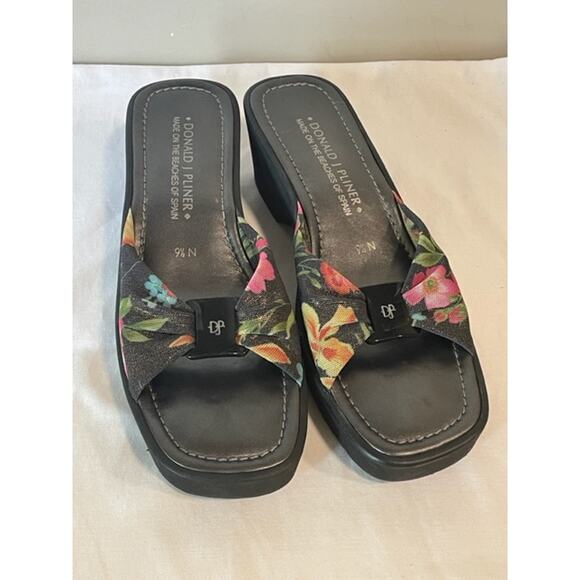 Donald J Pliner "CAPRIS" Slide Sandals Black Floral Women's Sz 9.5 - Picture 8 of 8